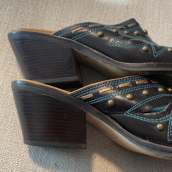 Slide on boots - Picture 6 of 7